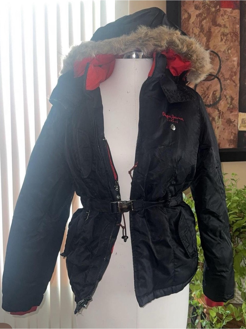 Vintage Y2K Pepe Jeans Black Hooded Puffer Jacket with Faux-Fur Trim